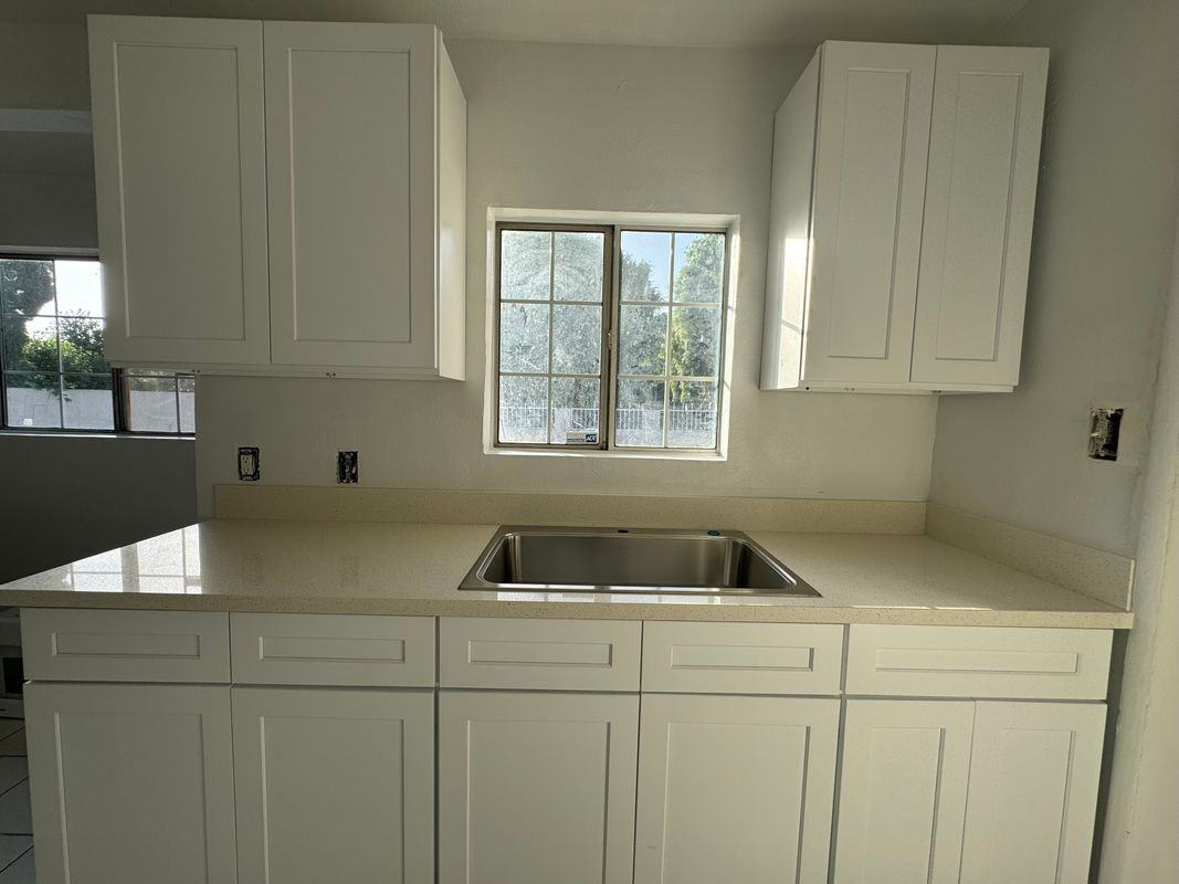 13156 Mercer St - Photo 5 of 11