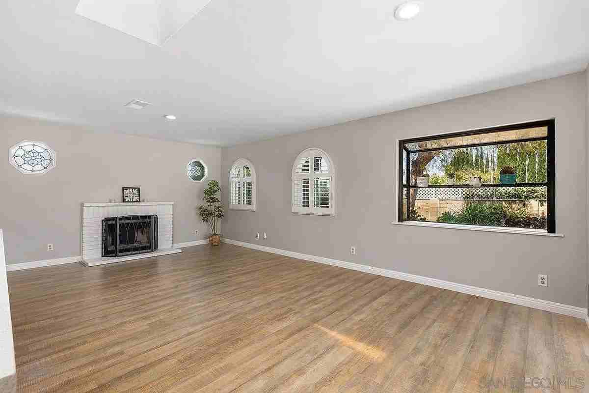 705 Sunningdale Dr - Photo 5 of 25