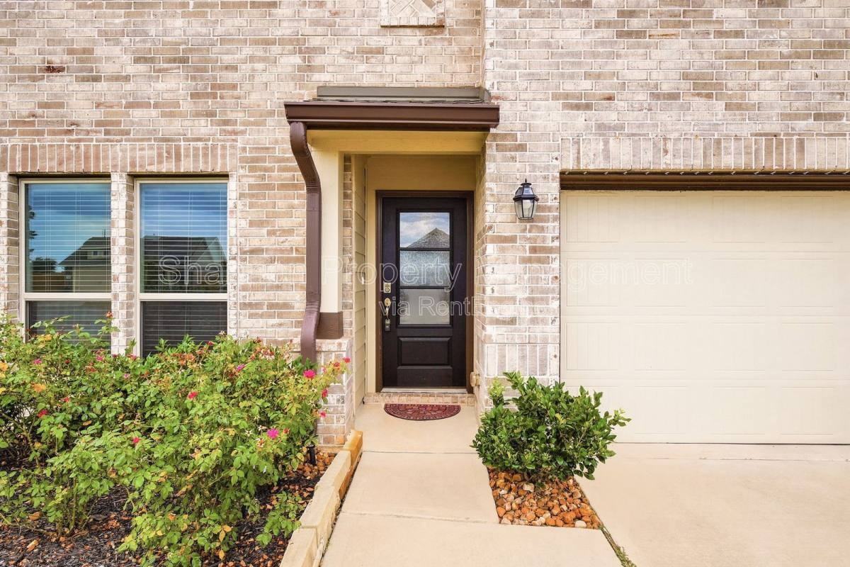 32311 Melbrooke Dr - Photo 3 of 10