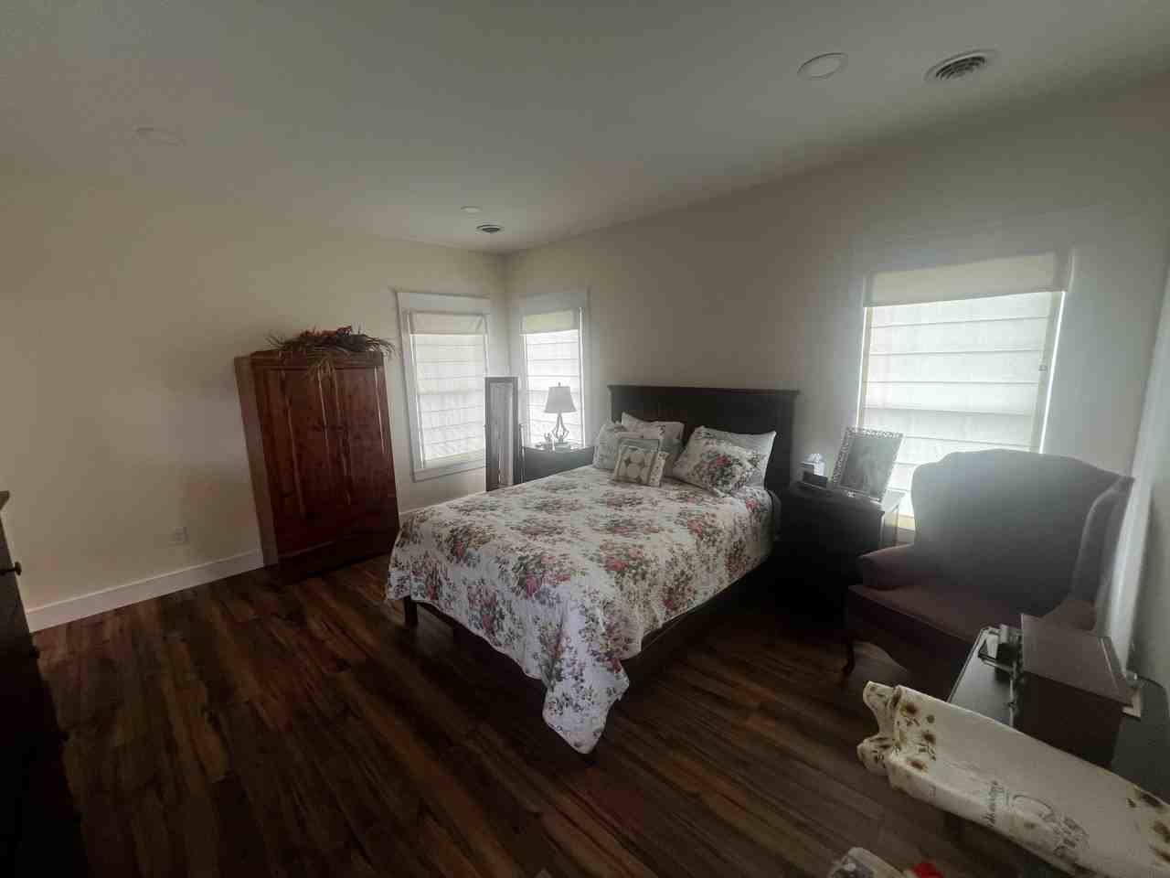 659 Sinasta Dr #659 - Photo 4 of 17