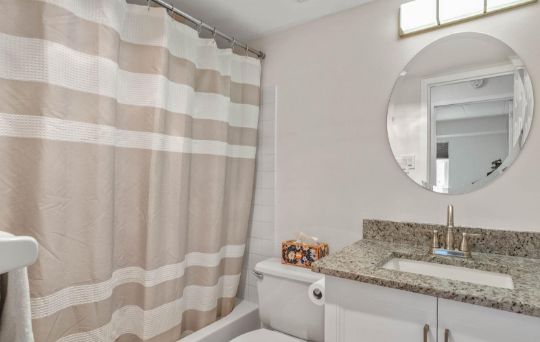 63101 Delaire Landing Rd #101 - Photo 3 of 7