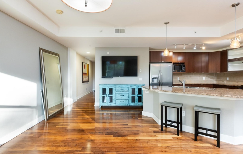 2240 N Clay St #208 - Photo 7 of 10