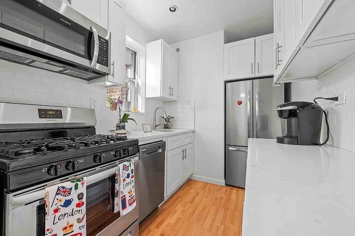 640 W 231St St - Photo 2 of 17