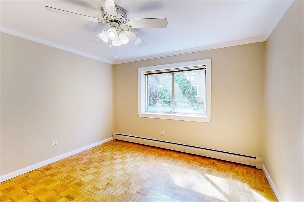329 Harvard St - Photo 7 of 13