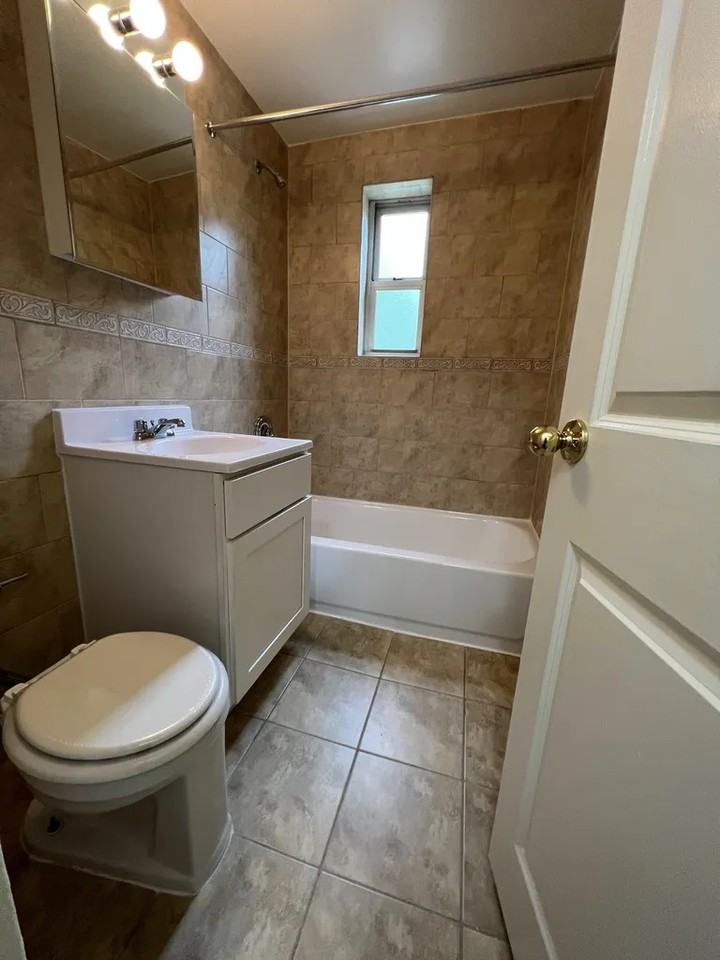 80 Arlo Rd #1B - Photo 3 of 3