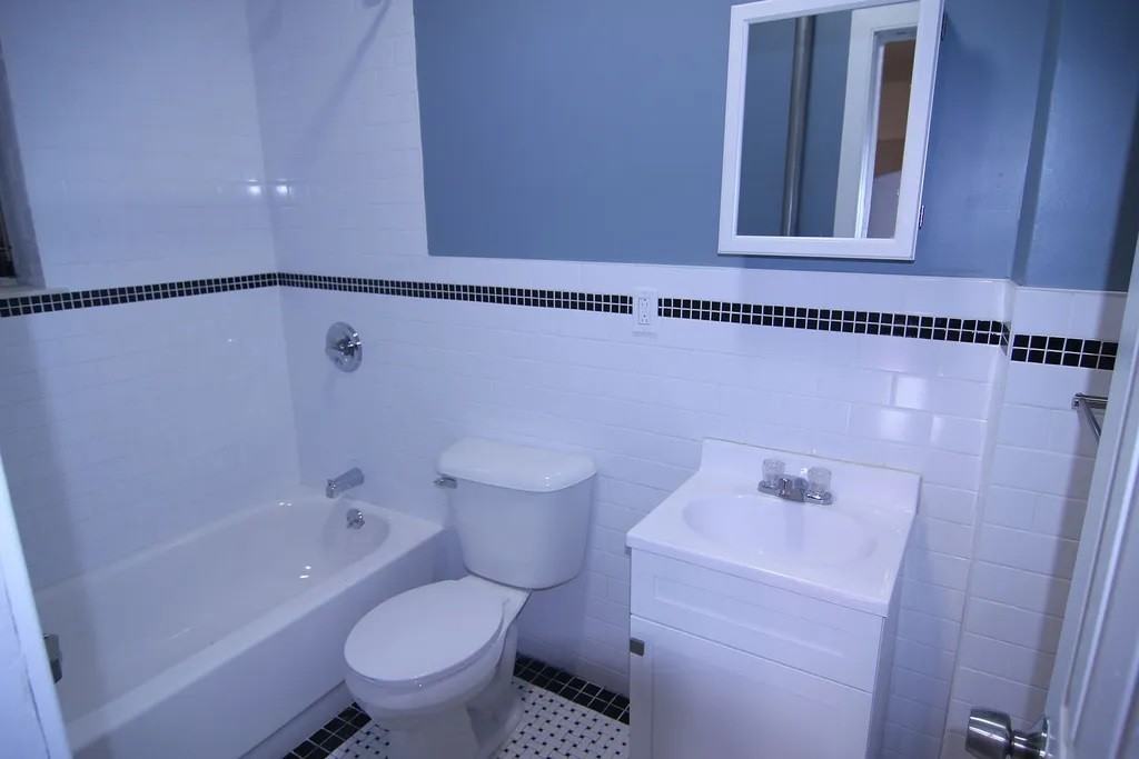 3931 24th St #5 - Photo 2 of 3