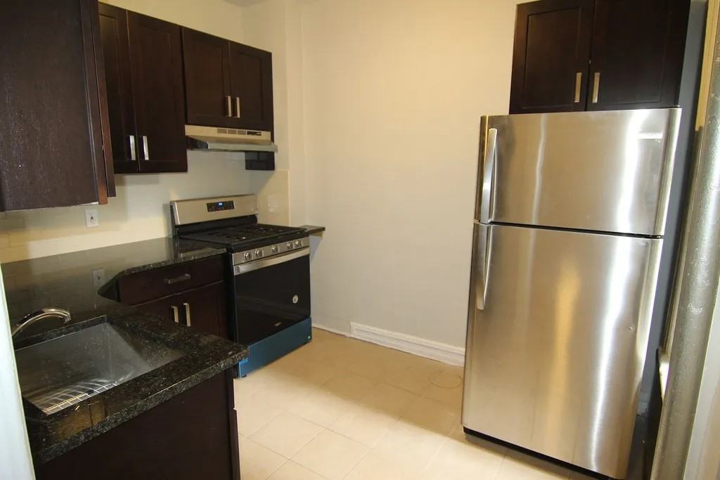 3931 24th St #5 - Photo 3 of 3