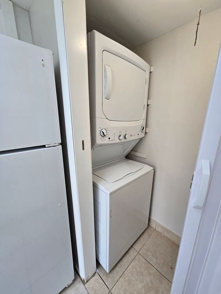 1810 Caralee Blvd - Photo 7 of 12
