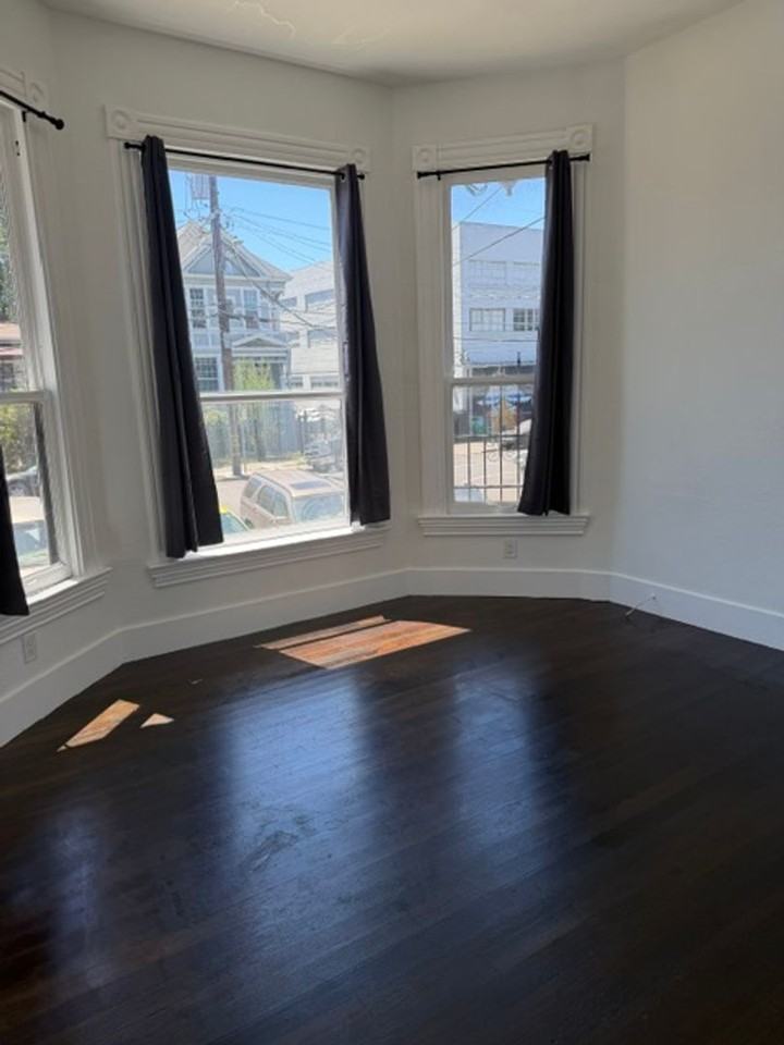 844 Isabella St - Photo 4 of 13
