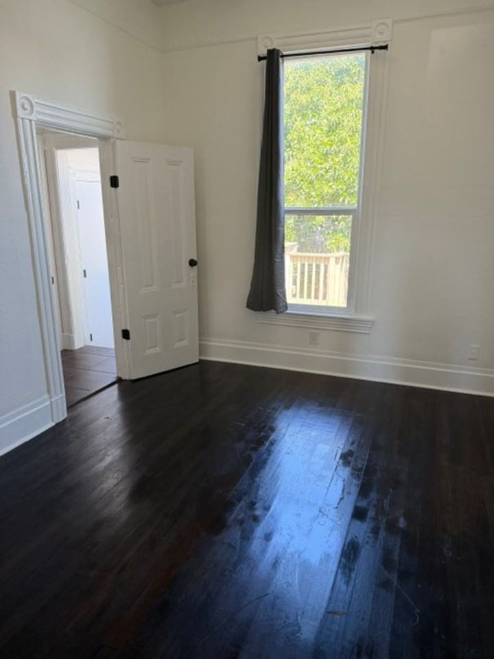 844 Isabella St - Photo 7 of 13