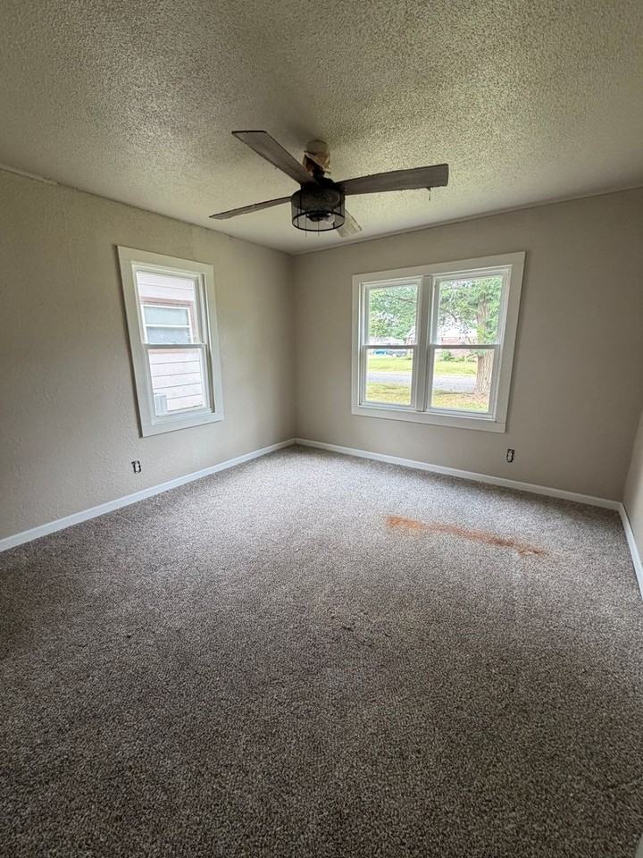 1108 N St Nw - Photo 5 of 6