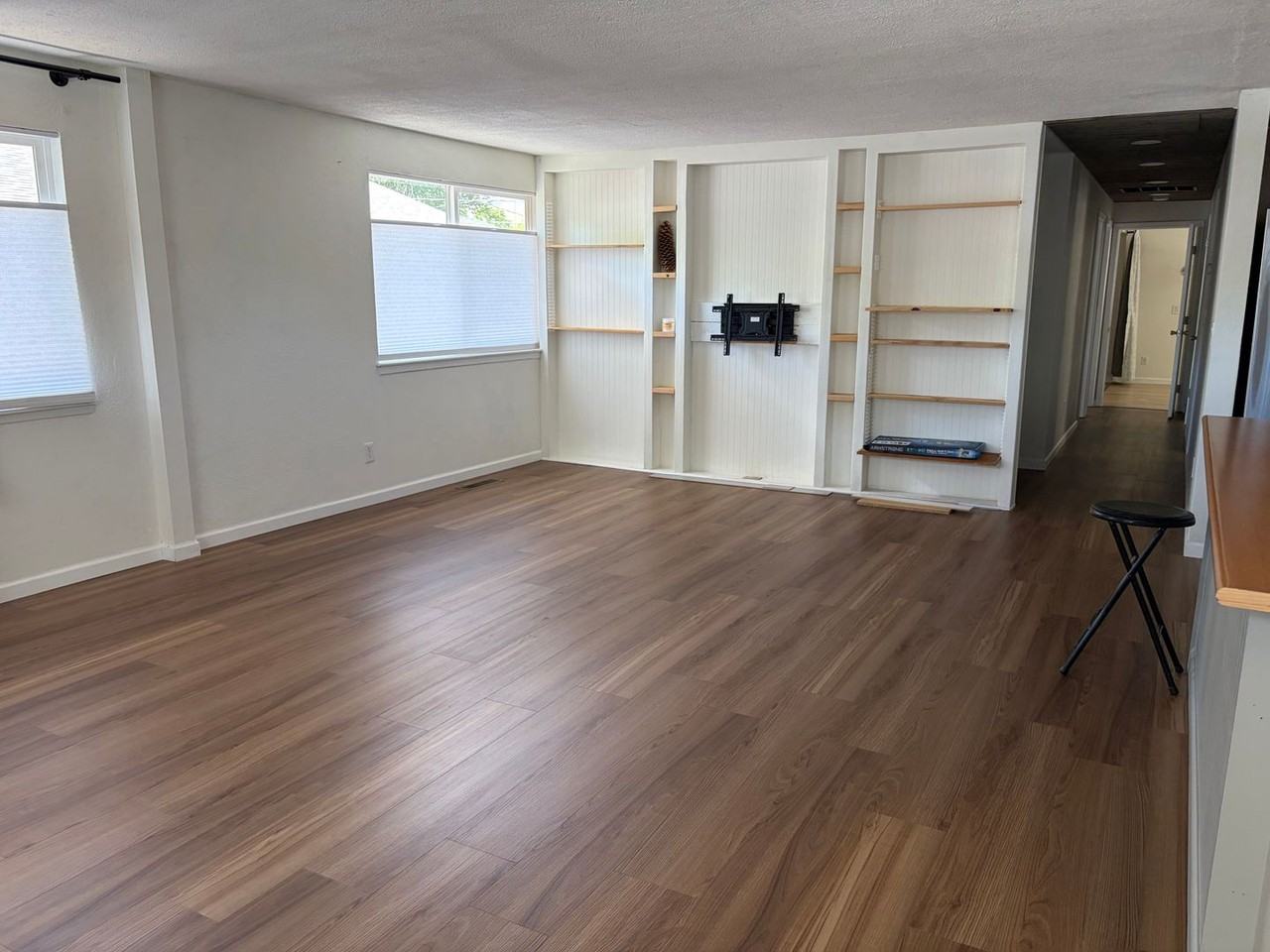 210 Rawhide Way - Photo 2 of 23