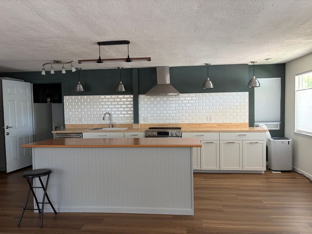 210 Rawhide Way - Photo 4 of 23