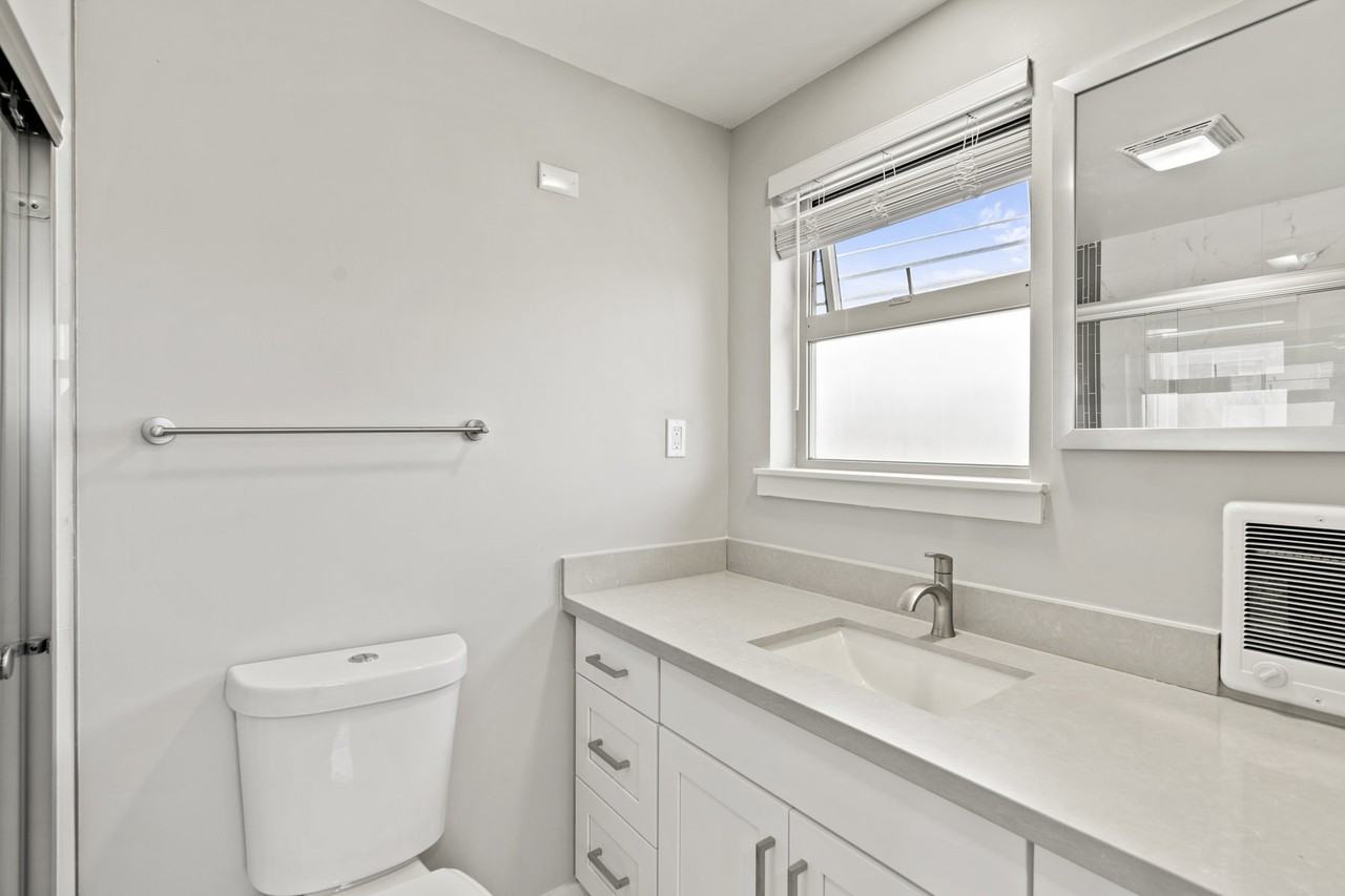 7215 Linden Ave N #105 - Photo 5 of 7
