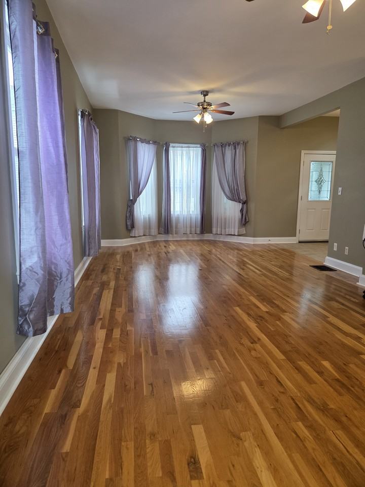 8 Tacoma St - Photo 5 of 22
