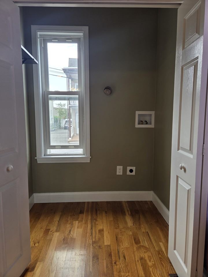 8 Tacoma St - Photo 7 of 22