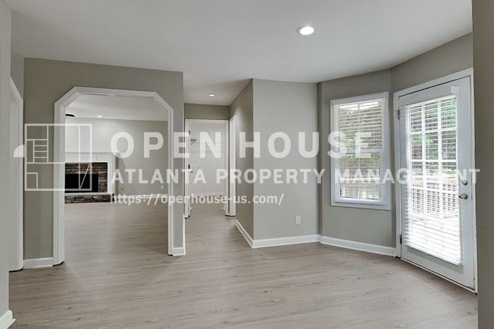 74 Woodsfield Ln - Photo 7 of 20