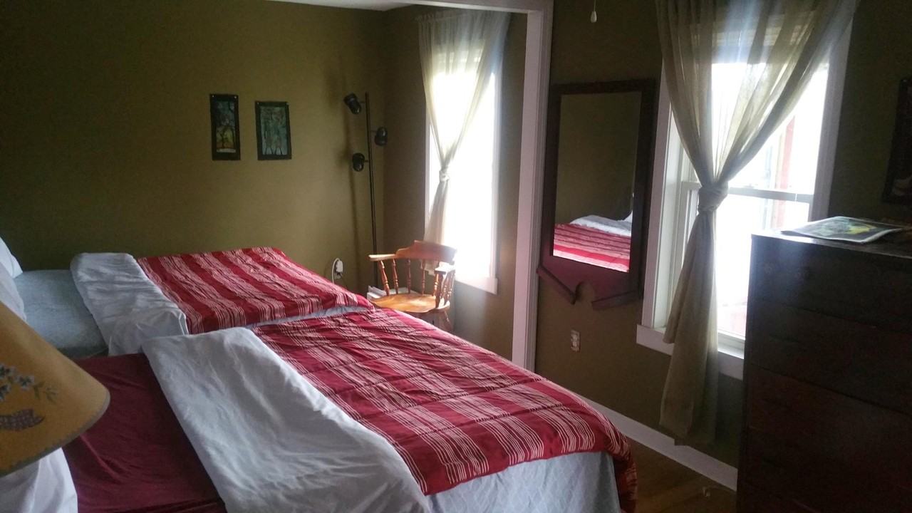 67 Walnut St - Photo 3 of 11