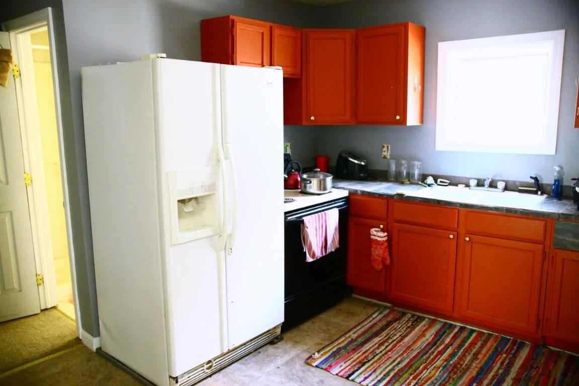 67 Walnut St - Photo 6 of 11