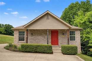 1217 N Stephens Ave - Photo 1 of 1