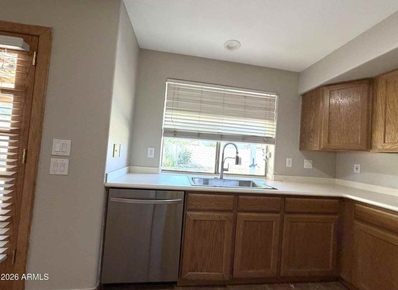 3002 S 92nd Cir - Photo 6 of 29