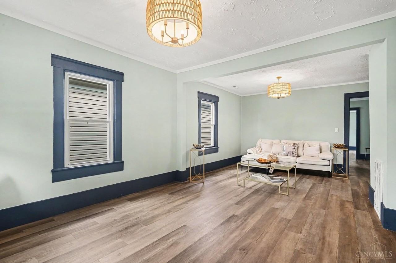 1103 Hunt Ave - Photo 2 of 12