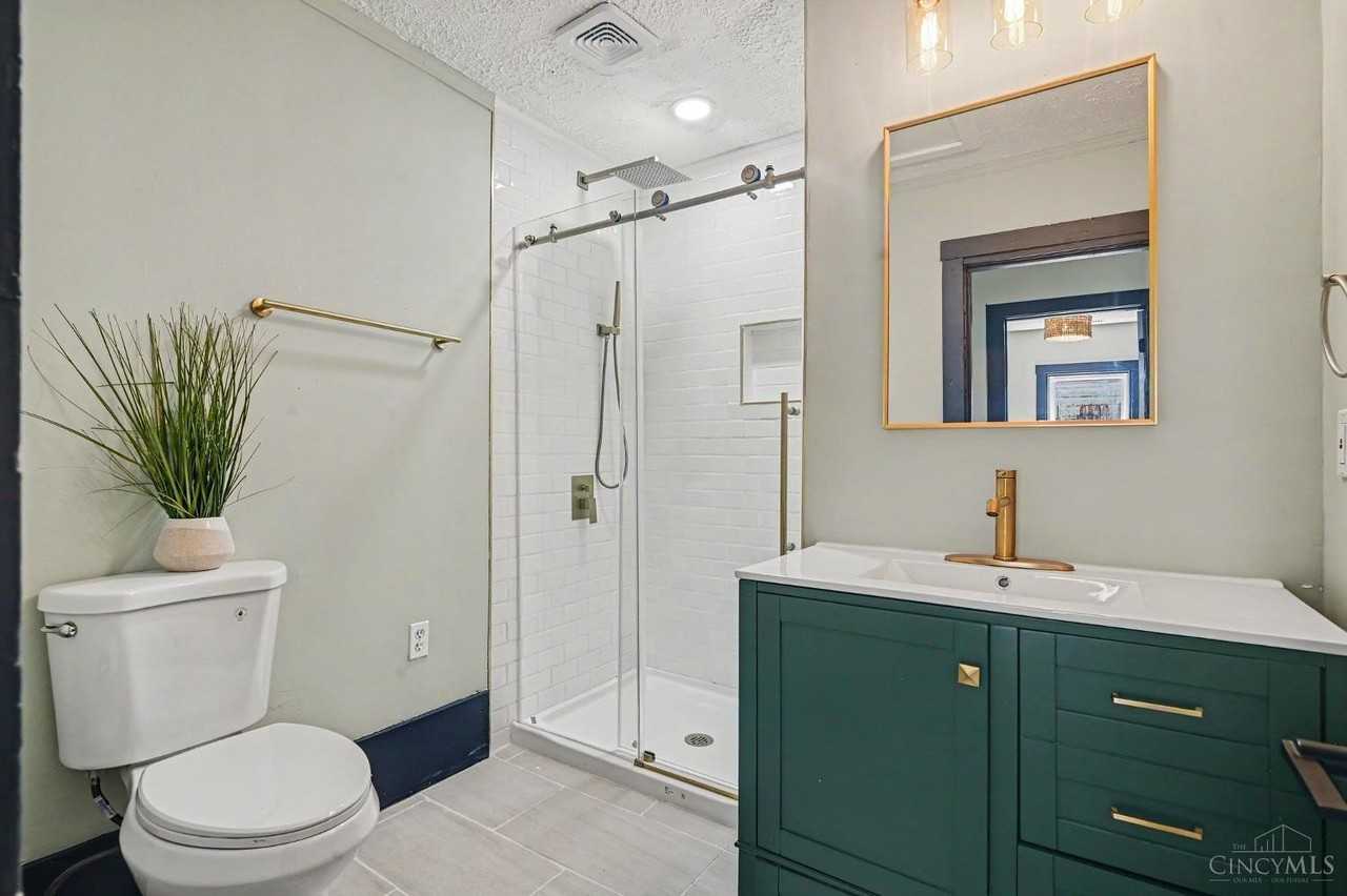 1103 Hunt Ave - Photo 6 of 12
