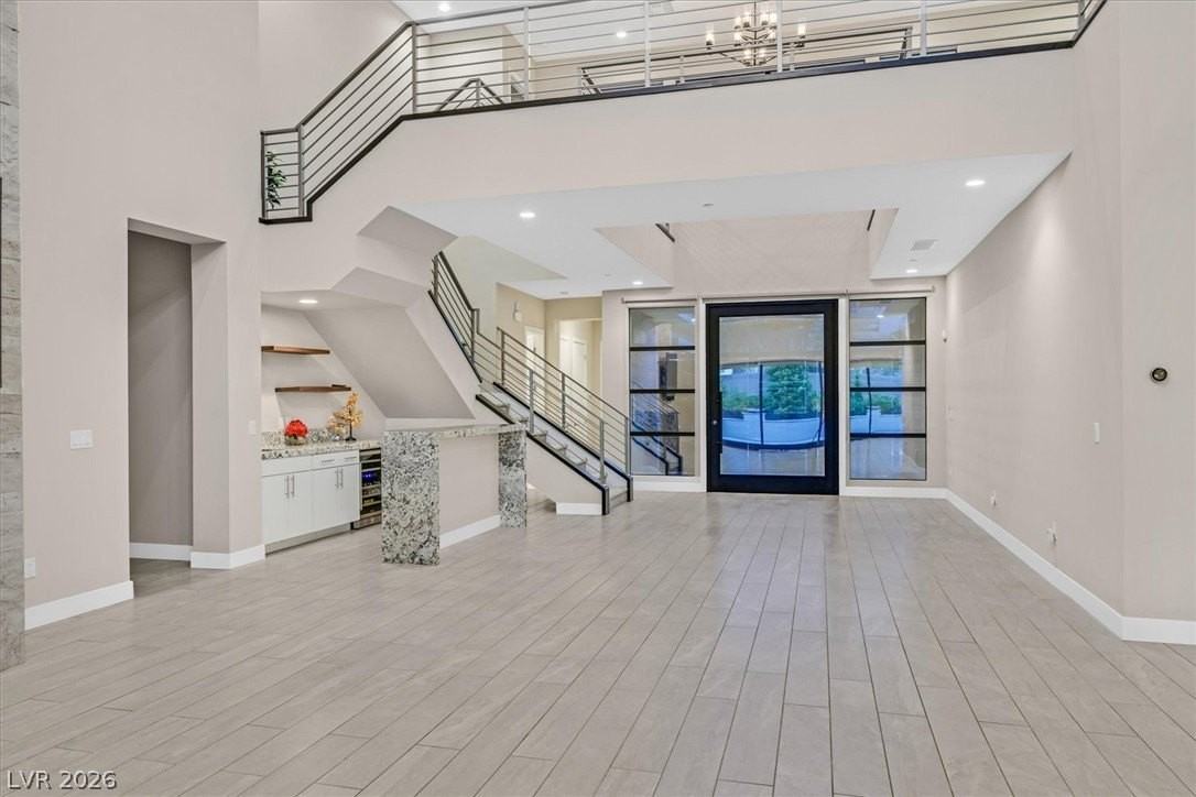 65 Garibaldi Way - Photo 5 of 50