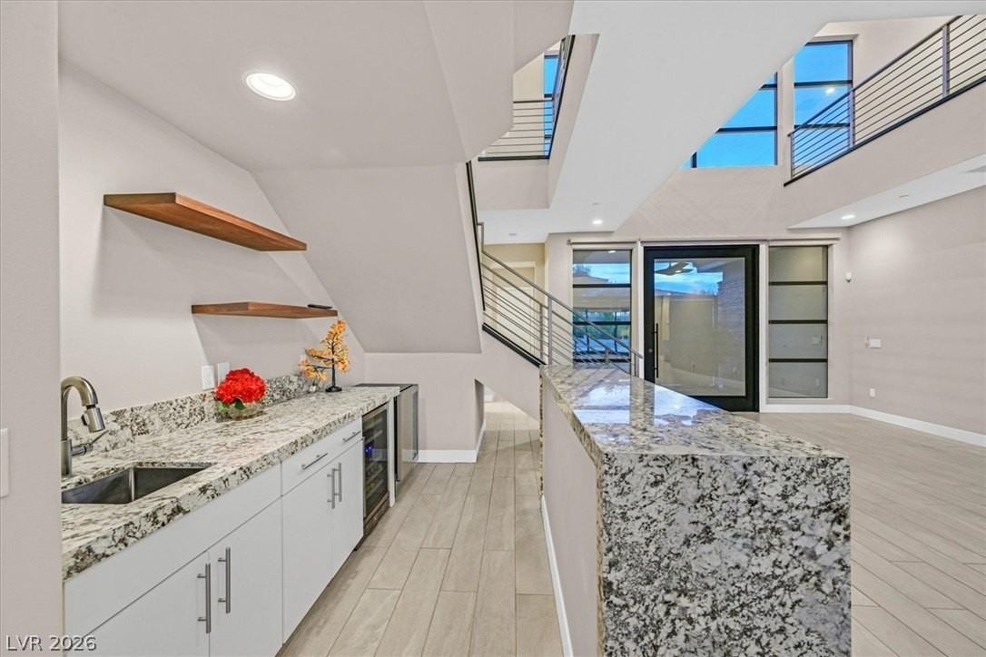 65 Garibaldi Way - Photo 6 of 50