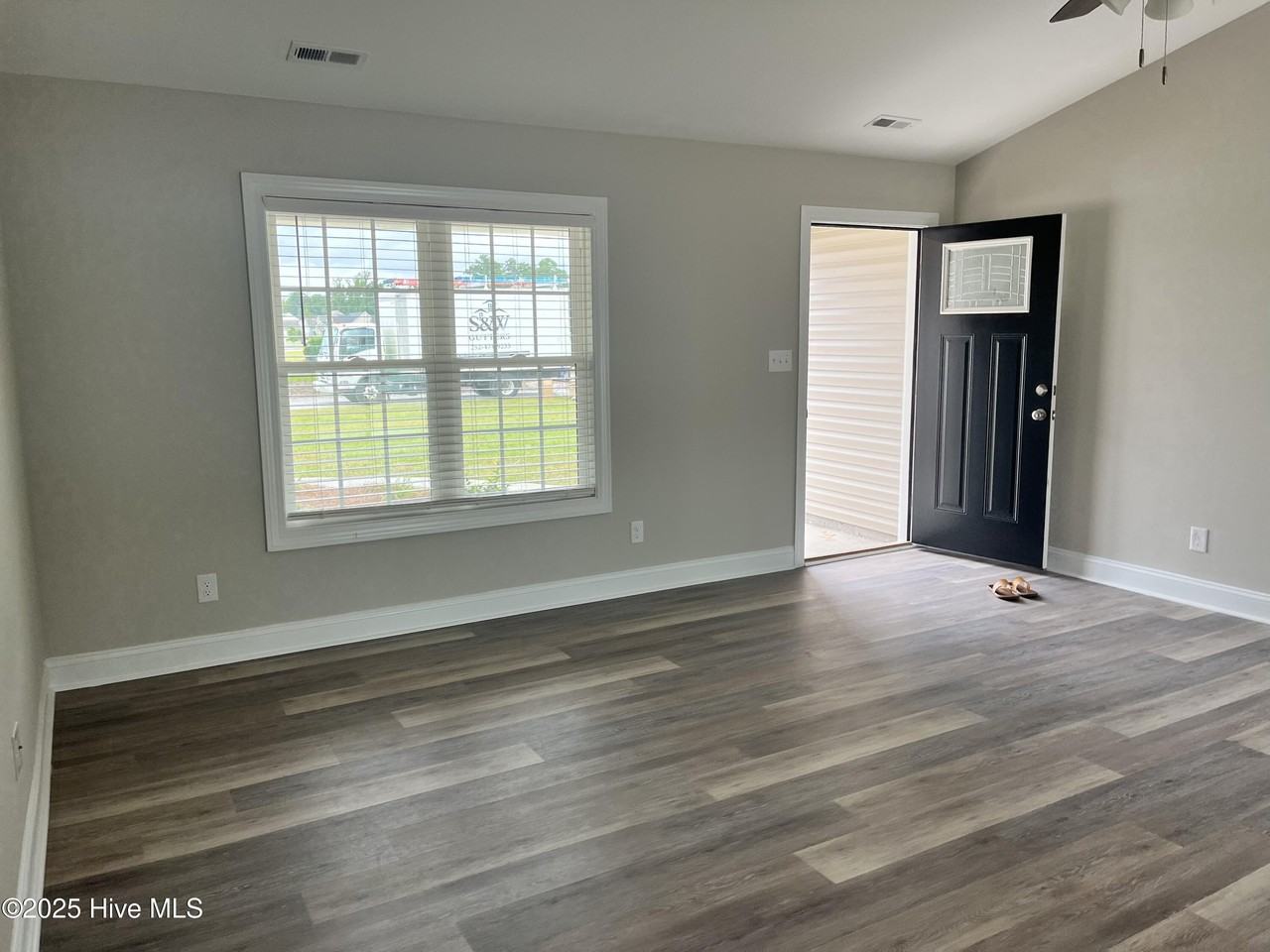 454 Crump Farm Rd - Photo 2 of 15