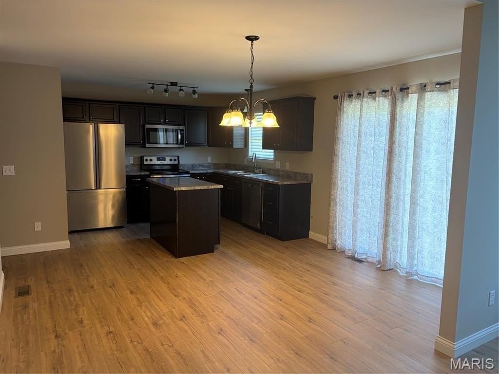 627 Gandalf Ln - Photo 7 of 21
