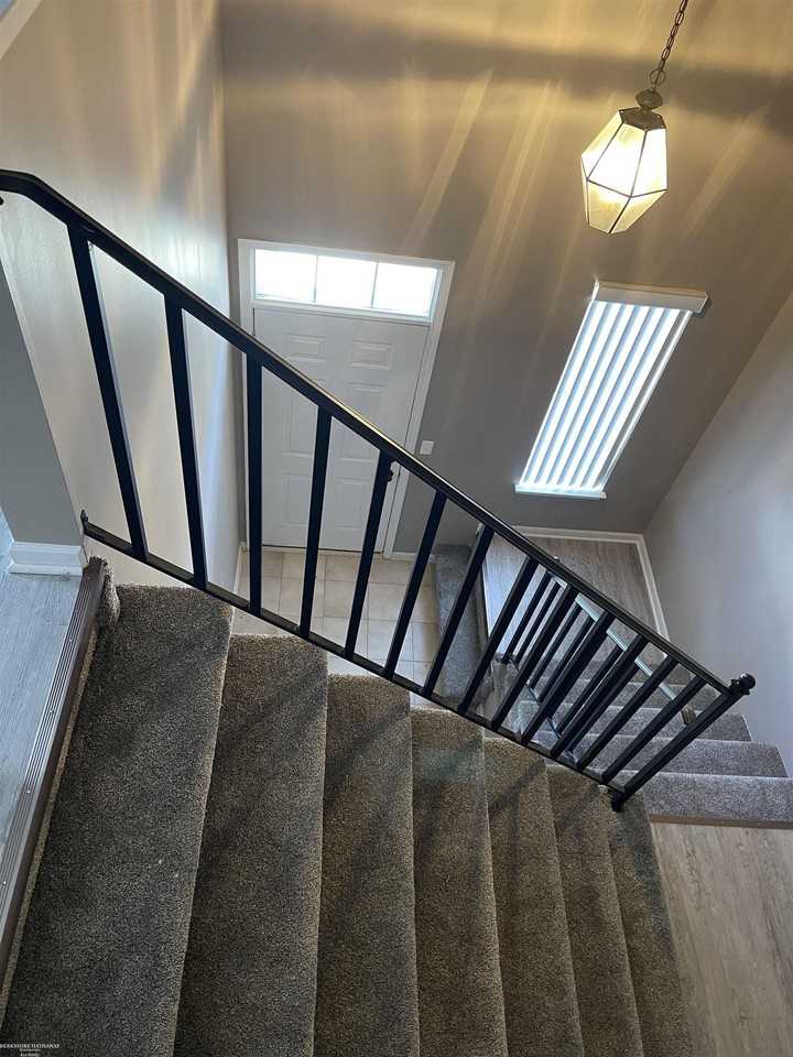 43790 Rushcliffe Dr - Photo 4 of 16