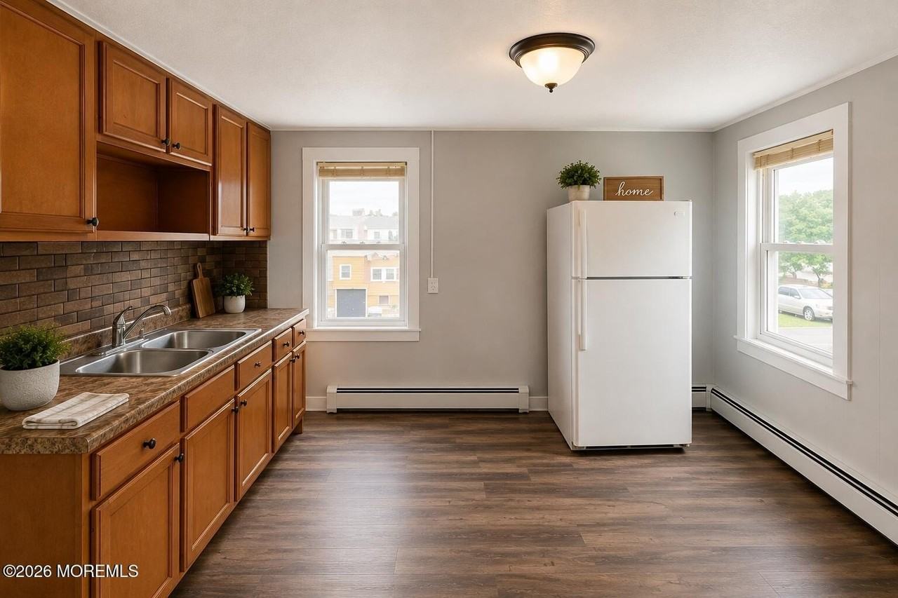 135 Whitehead Ave - Photo 2 of 9