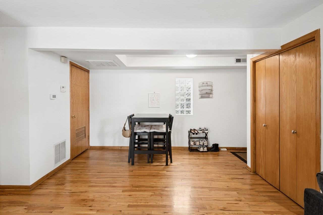 1236 N Marion Ct - Photo 6 of 20