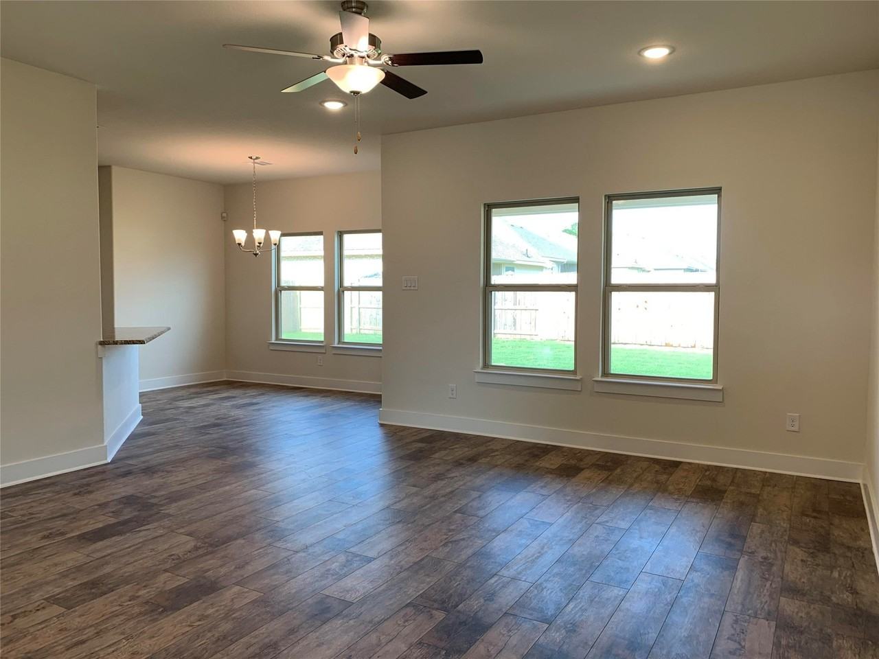 1008 Larch Ln - Photo 5 of 25