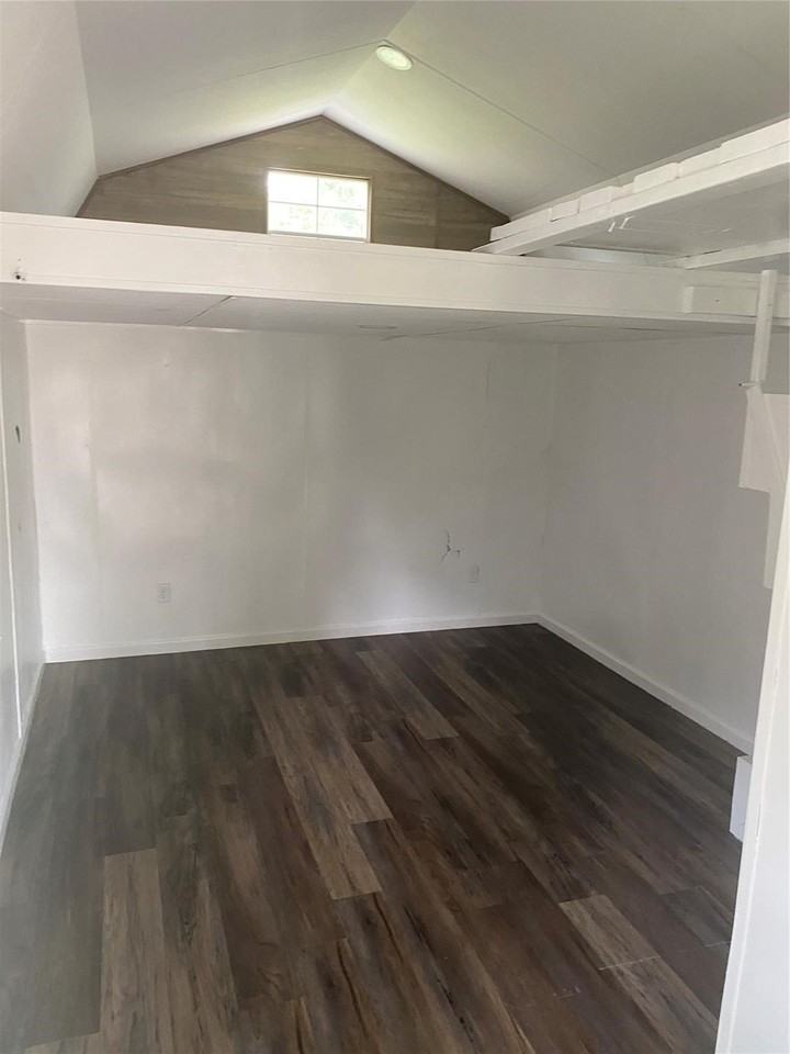 1332 County Road 3660 - Photo 4 of 10
