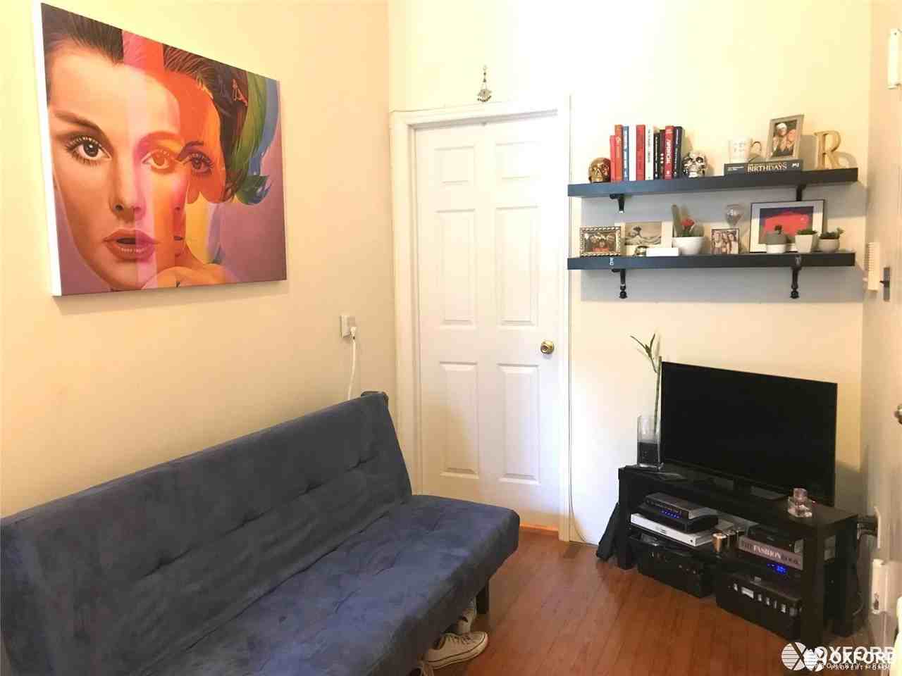 317 10th Ave #3 - Photo 2 of 8