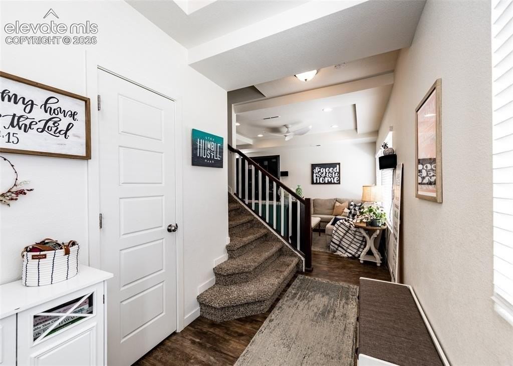 9576 Timberlake Loop - Photo 4 of 30