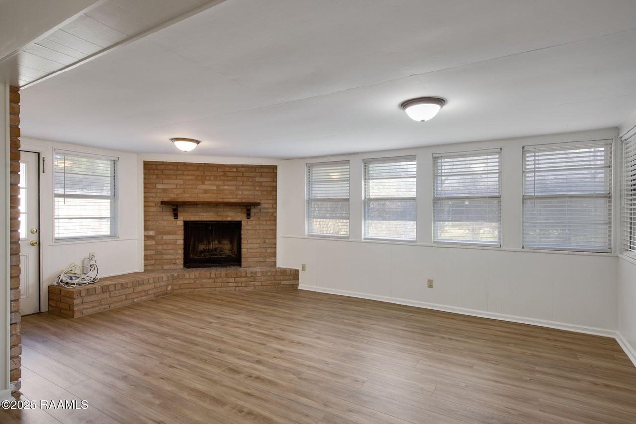 421 Kim Dr - Photo 6 of 12
