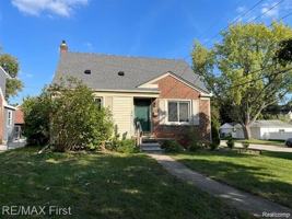 featured image of 3102 N Blair Ave