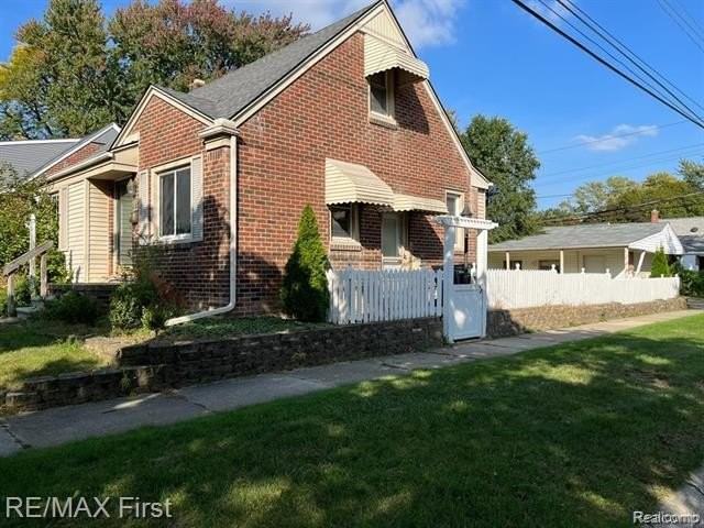 3102 N Blair Ave - Photo 2 of 14
