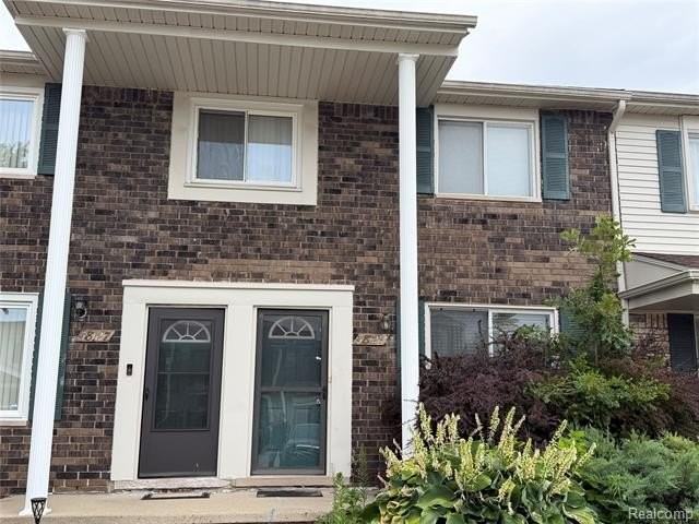 38129 Jamestown Dr - Photo 2 of 17