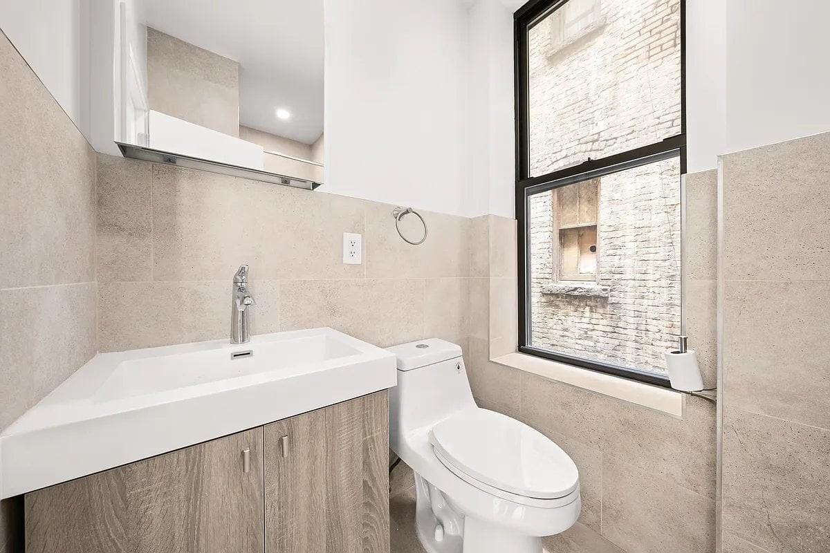 254 Broome St #7 - Photo 7 of 7