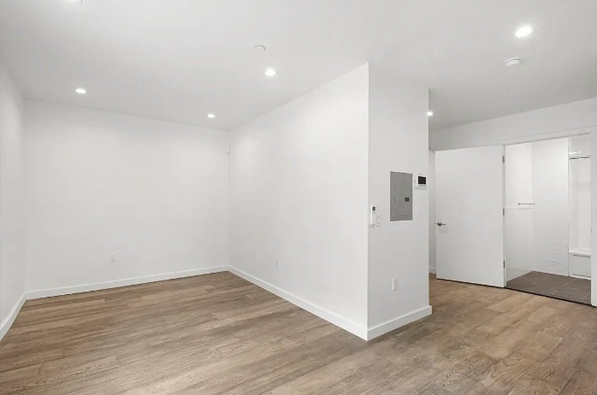 773 Hart St #1F - Photo 5 of 6