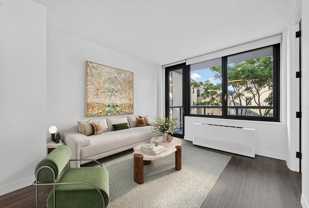 250 E Houston St #4A - Photo 1 of 1