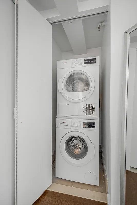 181 Front St #8P - Photo 7 of 11