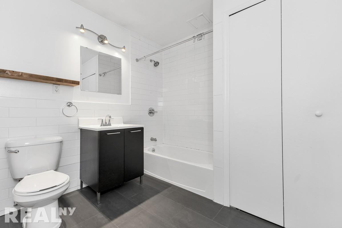 Grand Ave #4A - Photo 6 of 9