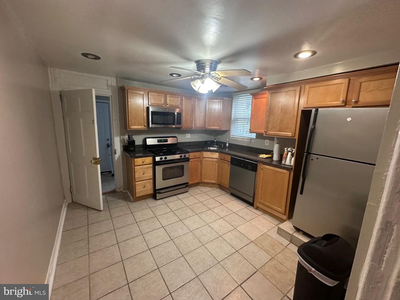 306 Penn St - Photo 3 of 9