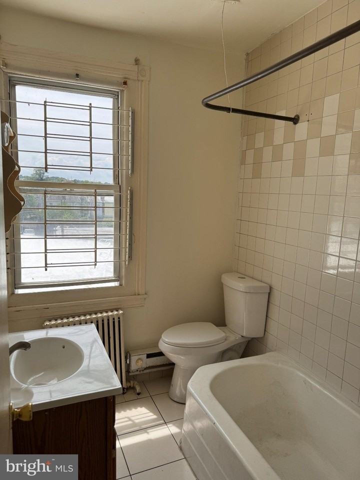 1016 W Main St - Photo 6 of 6