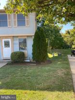 2846 S Meade St - Photo 1 of 1